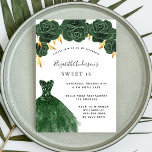 Cartão Postal De Convite Verde doce 16 esmeraldo de ouro verde floral<br><div class="desc">Um convite moderno, na moda e glamouroso para uma doce festa de aniversário 16, 16. Na frente: Um fundo branco com poeira brilhante verde, um vestido verde esmeralda e rosas verdes, florais. O nome é escrito com um moderno estilo escrito à mão. Personalize e adicione os detalhes da sua festa....</div>