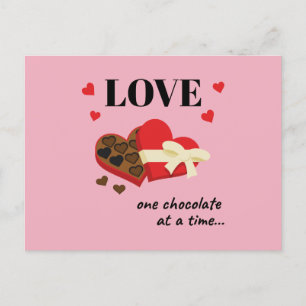 Cartão Postal De Festividades Amor Um Chocolate por Vez Engraçado