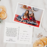 Cartão Postal De Festividades Ano Simples Clássico De Feliz Natal Em Revisão<br><div class="desc">Celebre a temporada com este simples e único ano de Feliz Natal em revisão cartão postal de férias com um toque de charme vintage. A design minimalista apresenta uma elegante paleta de cor branca e preta, evocando o espírito aconchegante do inverno. O seu apelo moderno e divertido, aliado à formulação...</div>