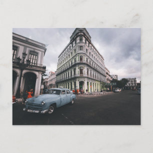 Cartão Postal De Festividades Carro vintage Clássico Azul Cityscape