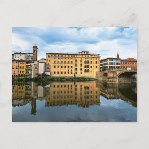 Cartão Postal De Festividades Cena às margens do rio Arno, em Florença,
