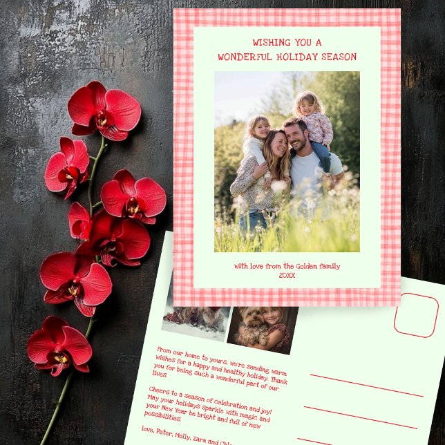Cartão Postal De Festividades Chic Gingham Pink Green Christmas Personalizado 3  (Chic Gingham Pink Green Christmas Custom 3 Photo Family Holiday Postcard
)