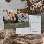 Cartão Postal De Festividades Chic Moderno | Green Photo Collage Notícias de Nat<br><div class="desc">Esta moderna colagem de fotos verdes em chic é o cartões de natal perfeito para as notícias de Natal. Esta simples design boho apresenta caligrafia sofisticada clássica em verde-oliva rústico e branco. Personalize seu cartão postal com 2 fotos, seu nome de família, nomes próprios e ano. Inclua um ano opcional...</div>