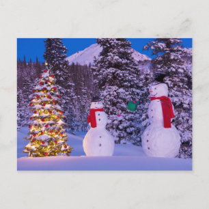 Cartão Postal De Festividades Dois presentes de troca de neve pela árvore