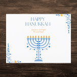 Cartão Postal De Festividades Elegante Blue e Dourado Menorah Hanukkah<br><div class="desc">Celebre o Festival das Luzes com este belo cartão postal Hanukkah. Apresentando uma impressionante menorah azul e dourada, este cartão traz calor e alegria às suas saudações de Chanucá. Os intrincados detalhes florais nos cantos adicionam um toque de elegância, fazer uma maneira perfeita de desejar aos seus entes queridos amor...</div>