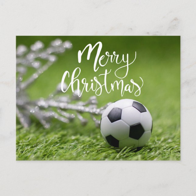 Cartão Postal De Festividades Esfera de futebol com decoração de Natal em verde (Frente)