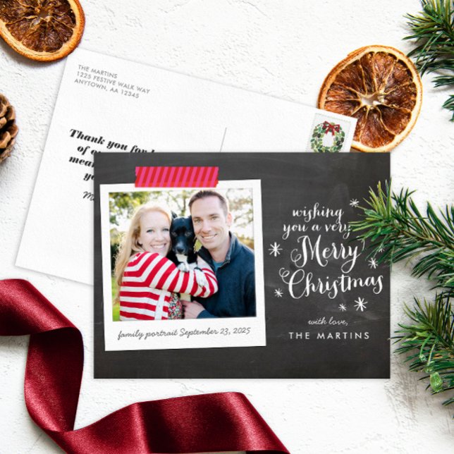 Cartão Postal De Festividades Estilo de Letra de Quadro de Natal Feliz (Whimsical chalkboard lettering and striped Washi tape style instant photo frame holiday postcard)
