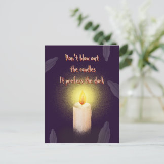Cartão Postal De Festividades Fantasma Assustador & Vela de Halloween