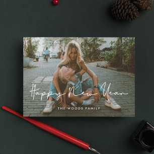 Cartão Postal De Festividades Feliz Ano Novo foto minimalista manuscrita