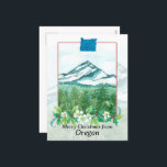 Cartão Postal De Festividades Feliz Natal de Oregon Mt Hood Winter Snow<br><div class="desc">Feliz Natal de Oregon com uma ilustração aquática de uma montanha de neve inspirada no Monte Hood com floresta verde realçada com uma terra de rosas de inverno, bagas e pinus com forma estadual pintada com aquarela. Excelente modo de enviar desejos de feriado para amigos, familiares, amigos canetas, clientes ou...</div>