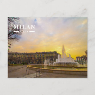 Cartão Postal De Festividades Fonte da Piazza Castello ao pôr do sol dourado Mil