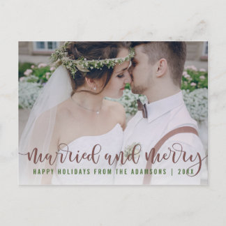 Cartão Postal De Festividades Foto casada e alegre do Newlywed da caligrafia |