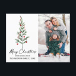 Cartão Postal De Festividades Foto da Árvore de Natal da Calliografia Ink Waterc<br><div class="desc">Árvore de pinheiro de serra de serigrafia com serigrafia Elegante moderna,  com fitas vermelhas e Enfeites de natal Feliz Cartão Postal de Natal</div>