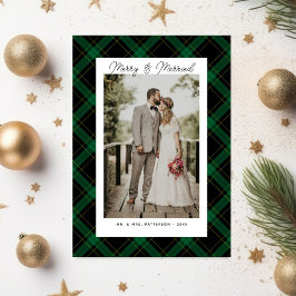 Cartão Postal De Festividades Foto de Natal da Xadrez Tartan da feliz e Casada