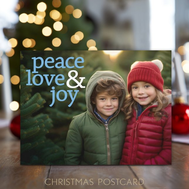 Cartão Postal De Festividades Foto de Natal - Modern Peace Love and Joy (A simple holiday postcard with one full coverage photo on the front. Subject to the right)