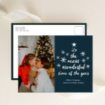 Cartão Postal De Festividades Foto do Script Azul do Ano, a Mais Maravilhosa<br><div class="desc">Cartão-postal de Feriado Azul de Script Azul no Momento Mais Maravilhoso do Ano. Mande Cartões de natal para seus entes queridos com este Cartão Feriado Festivo e Moderno. Todos os textos estão pré-organizados para que você personalize fácil e rapidamente com seus próprios detalhes. Feliz Feriados!</div>