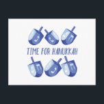 Cartão Postal De Festividades Hora para Hanukkah<br><div class="desc">O design é bonito e brilhante e enche-o à borda com o espírito do feriado e é-o perfeito em presentes,  corredores da mesa,  linhos de cozinha,  decoração home e em todas as coisas Hanukkah!</div>