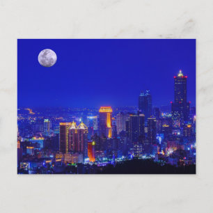 Cartão Postal De Festividades Kaohsiung, linha do horizonte urbano de Taiwan à n