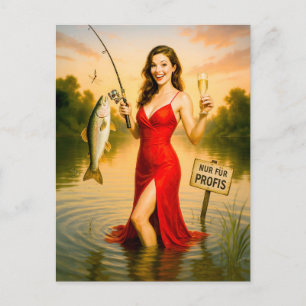 Cartão Postal De Festividades Mulher Elegante de Vestido Vermelho Segurando Gran
