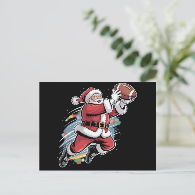 Cartão Postal De Festividades Papai Noel jogando futebol americano no Natal (Em pé/Frente)