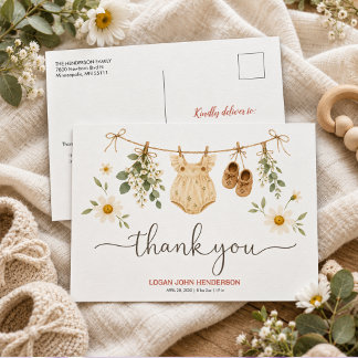Cartão Postal De Festividades Roupas de Varal de Flores Silvestres Neutro Aniver