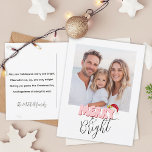 Cartão Postal De Festividades Simples Retro 1 Fotografia Feliz Brilhante Natal<br><div class="desc">Esta Feliz festiva e Bright foi criada usando uma fonte moderna divertida de escrita e minha letra de bloco escrita em um estilo retrô em azul-aqua e vermelho tocado com minha mão pintou chapéu de Papai Noel com sombra e bagas para fazer sua foto familiar brilhar como estrela. Adicione seu...</div>