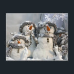 Cartão Postal De Festividades Snowman Christmas<br><div class="desc">O Natal está quase aqui, não espere, mande sua avó, tia, primo, amigo, mãe, pai, filha, filho, sobrinha um cartão de Natal, personalize-o, adicione seu toque, eles amarão e te obrigado por sua criatividade! Não hesite, os cartões de Natal são um toque atencioso para qualquer presente nesta temporada de férias....</div>