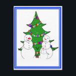 Cartão Postal De Festividades Snowmen with Christmas Tree Family<br><div class="desc">Snowmen year round! Celebrating holidays and special events. - Thanks for stopping by! Here at this store you'll find Christmas and lots of Snowmen! Please Click the -ILOVEXMAS- tag listed below or visit this store for a view of all products and designs available. If you are looking for more snowmen,...</div>