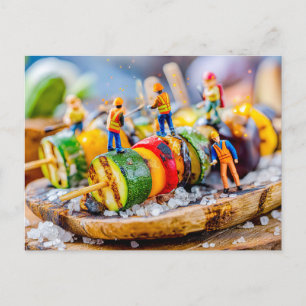 Cartão Postal De Festividades trabalhadores em miniatura preparando esquisadores