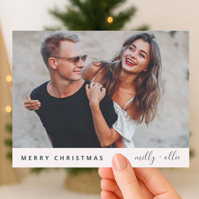 Cartão Postal De Festividades Trendy Christmas | Modern Stylish Couple Photo (A contemporary Christmas photo postcard design perfect for sharing holiday joy in minimal style)