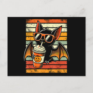 Cartão Postal De Festividades Trick ou Treine o Hipster de Bat Cute Latte Engraç