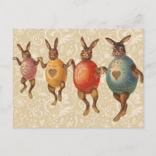 Cartão Postal De Festividades Vintage Easter Bunnies dança com fantasias de ovo