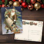 Cartão Postal De Festividades Vintage Papais noeis com Presentes<br><div class="desc">Papais noeis do velho mundo de gemido a derramar brinquedos de um saco grande com uma árvore de Natal amarrada às suas costas.</div>