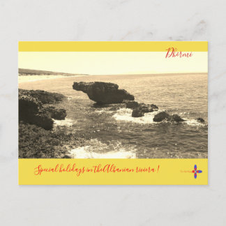 Cartão Postal De Festividades Visão maravilhosa da praia de Dhërmi no rio albanê