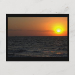 Cartão Postal de Foto do Pôr do Sol no Oceano