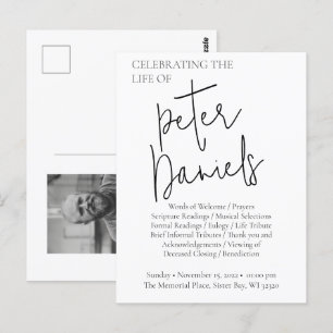 Cartão postal de funeral com foto em preto e branc