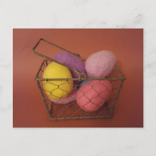 Cartão postal de ovos coloridos - Páscoa