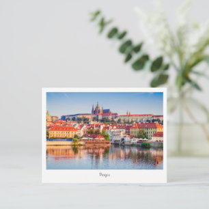Cartão postal de Praga à noite na República Tcheca