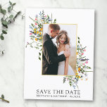 Cartão Postal Delicar Watercolor Flores Selvagens Salvar Data<br><div class="desc">Modern Watercolor Anúncio do Noivado de Casamento de Flores Selvagem Salva o Cartão-Postal inclui flores silvestres amarelas,  cor-de-rosa,  roxas,  poeirentas,  azuis e brancas,  folhas de eucalipto,  folhas verdes de sábado e outras culturas botânicas numa armação de ouro. Foto do casal.</div>