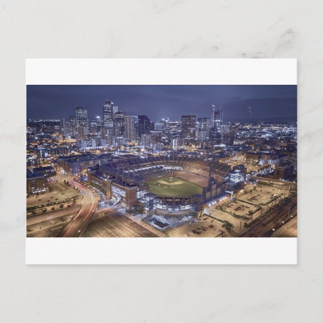 Cartão Postal Denver City Skyline and Coors Field at Night (Frente)