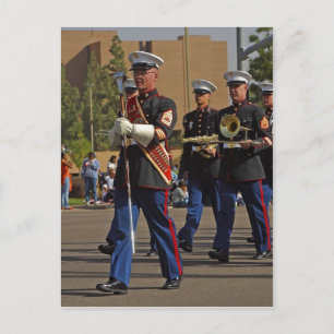 Cartão Postal Descrição resumida O tambor principal lidera a Mar