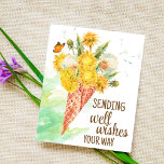 Cartão Postal Desejos de Dandelion<br><div class="desc">Dandelion quer pensar em você modelo postal. Um monte de dentes-de-leão florescentes,  bolas de dente-de-leão,  uma pequena borboleta num cone de waffle de sorvete.</div>