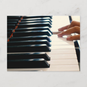 Cartão Postal Design de Piano Legal