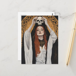 Cartão Postal Deusa Ruiva Mulher Com uma Caveira