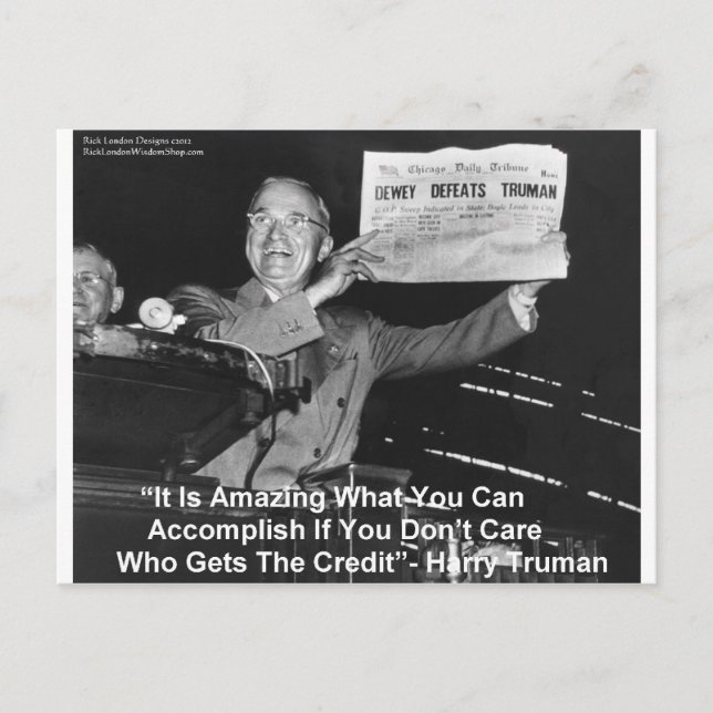 Cartão Postal Dewey Beats Truman Engraçado Oferece Botões De Cam (Frente)