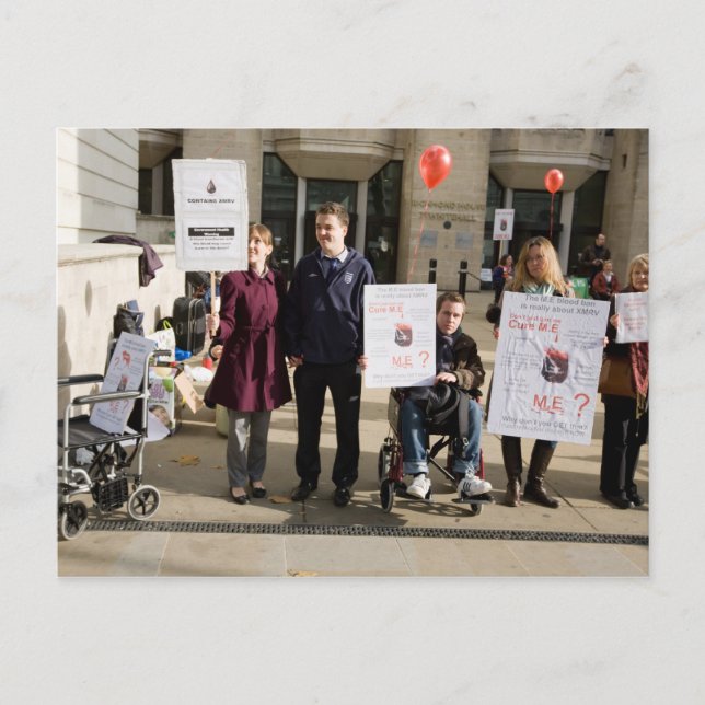 cartão postal do grupo demo mario mitsis-reino uni (Frente)