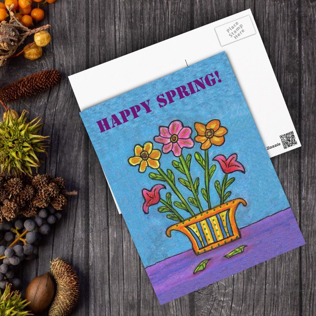 Cartão postal do vaso de flores felizes da primave (Vase of Happy Spring flower with pink and orange flowers on blue and purple postcard.)