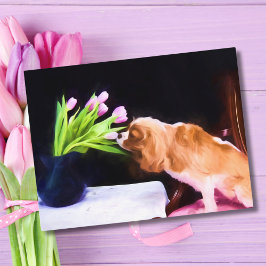 Cartão Postal Doce Cavalier King Charles & Tulipas Rosa