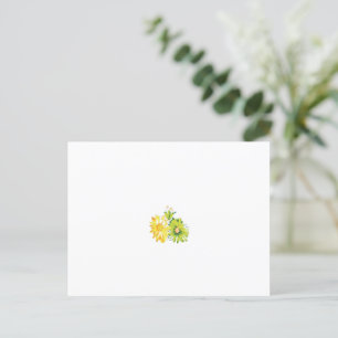 Cartão Postal Duas flores amarelas e verdes sobre fundo branco