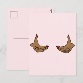 Cartão Postal Duas mãos de mulher negra de desenho animado segur